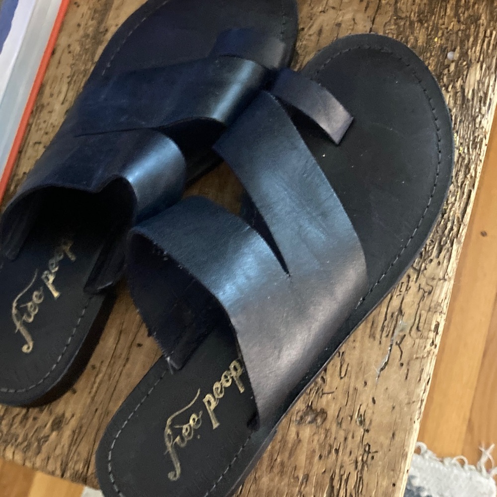 Free People black sandals-38